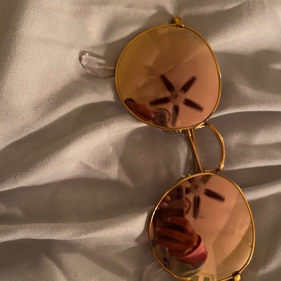 rose gold ray bans was 186$ - Picture 3 of 5